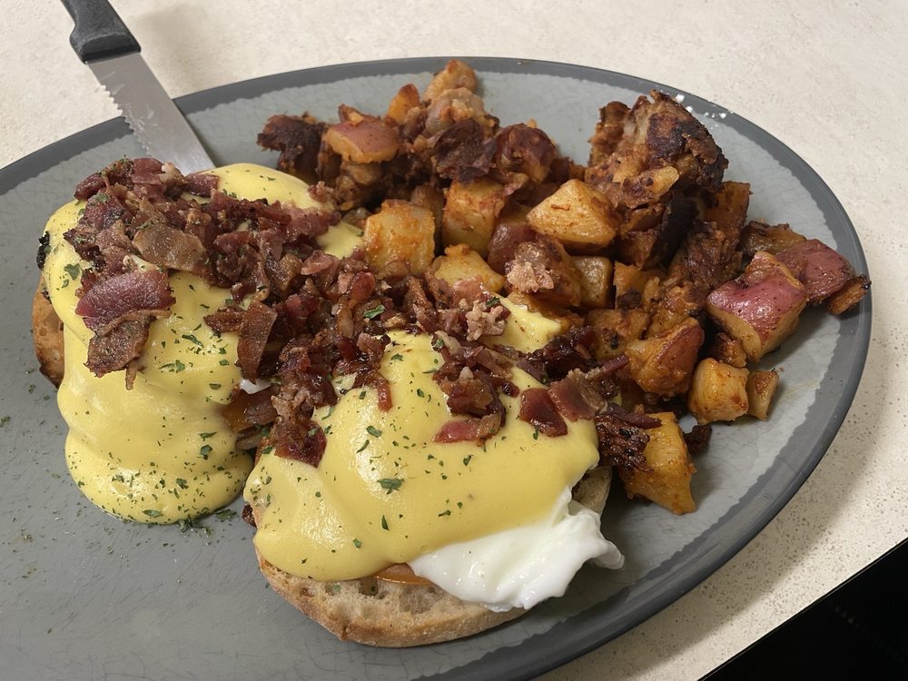 Eggs-Up Family Restaurant