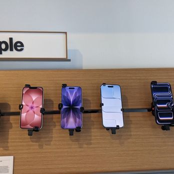 Verizon - Apple product on display - Mobile Phones Near Me - Rockville Centre, New York Verizon - Apple product on display - Mobile Phones Near Me - Rockville Centre, New York