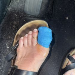 AZ Feet Fixers - Minimal to no pain after procedure.   Pro Tip:  Wear or bring a pair of sandals that you can easily slide on and over bandage, if needed.