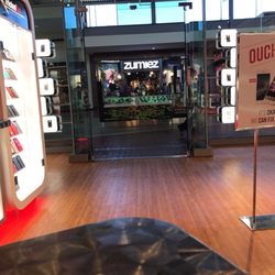 Zumiez