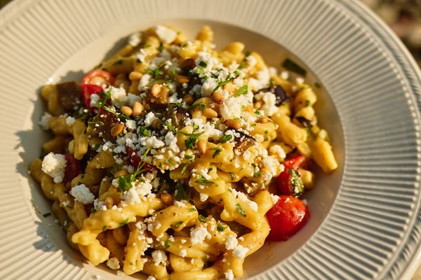 Kindred Fare by null