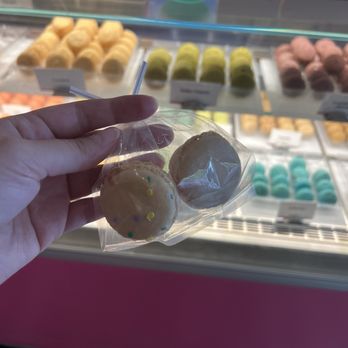 Le Macaron French Pastries - Macarons Near Me - Charleston, South Carolina Le Macaron French Pastries - Macarons Near Me - Charleston, South Carolina