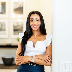 MODERN Dermatology - Teaming up with my patients to help them care for their skin.