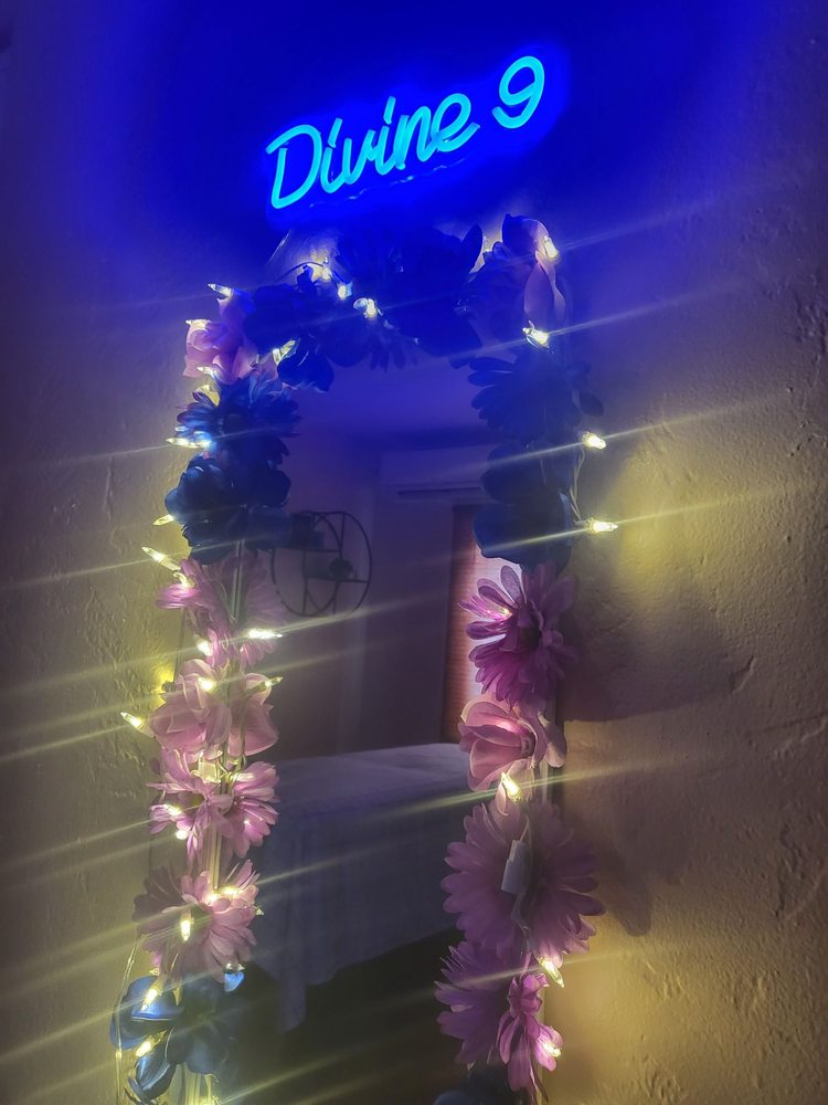 Divine9 Healing Logo