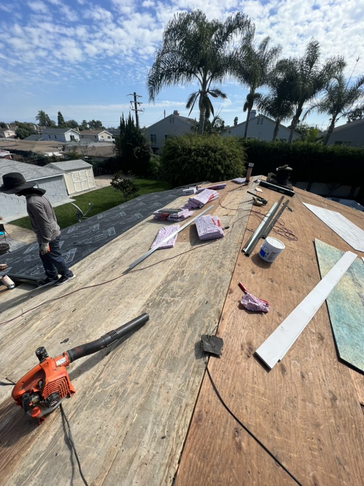 Slide of Royalty Roofing