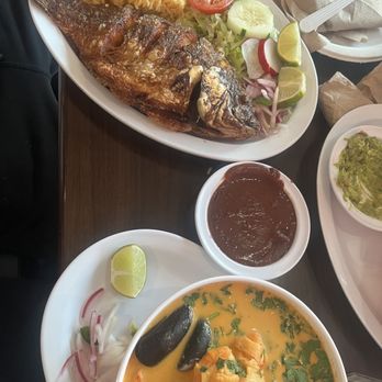 Pupuseria La Familiar - Sopa de mariscos, Pescado frito - Salvadoran Near Me - Wheaton, Maryland