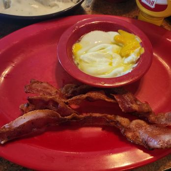 Barrow's Cafe and Grill - Bacon and poached eggs - American Near Me - Sonora, California