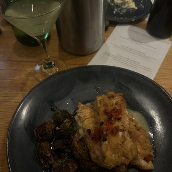 Louie's Wine Dive & Clayton Kitchen - Chicken Piccata - Wine Bars Near Me - Clayton, Missouri Louie's Wine Dive & Clayton Kitchen - Chicken Piccata - Wine Bars Near Me - Clayton, Missouri