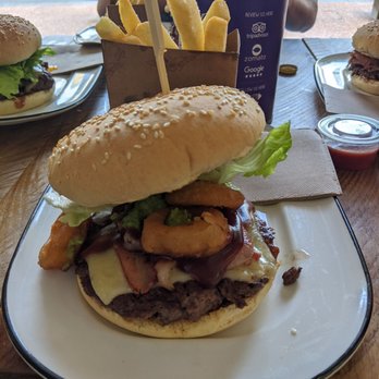 BurgerFuel Queen Street - BBQ Bacon Burger - Burgers Near Me - Auckland, AUK