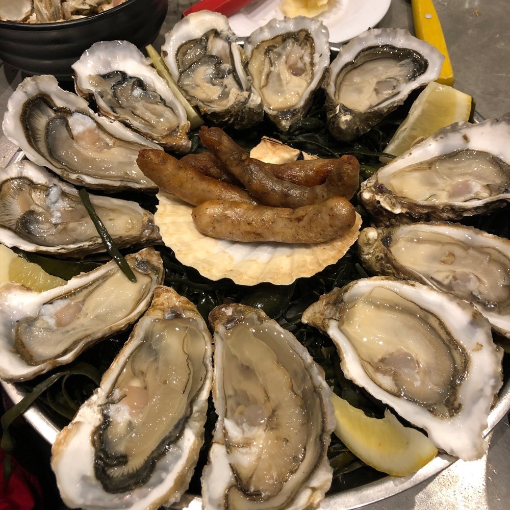 L'Avant Comptoir de la Mer - Une douzaine d'huitres - Seafood Near Me - Paris, 75 L'Avant Comptoir de la Mer - Une douzaine d'huitres - Seafood Near Me - Paris, 75