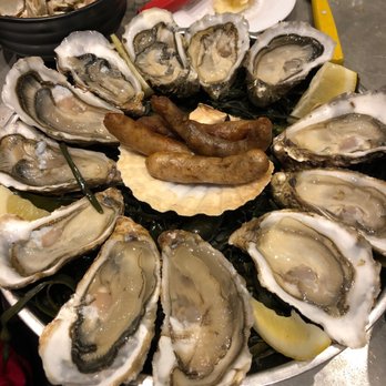 L'Avant Comptoir de la Mer - Une douzaine d'huitres - Seafood Near Me - Paris, 75 L'Avant Comptoir de la Mer - Une douzaine d'huitres - Seafood Near Me - Paris, 75