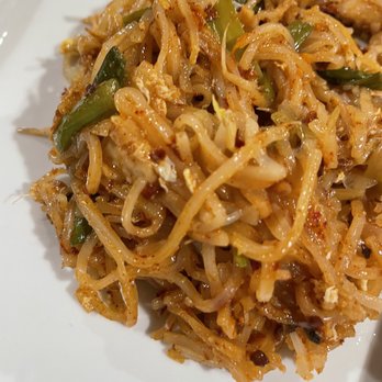 C'est Bien Thai - Looked good but it was not spicy. - Thai Near Me - Chicago, Illinois