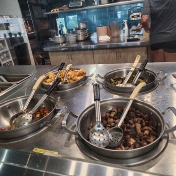 Mahana Fresh - New American Near Me - Toms River, New Jersey