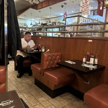 Waverly Diner - The other side is a bar and larger seating area. - Diners Near Me - New York, New York Waverly Diner - The other side is a bar and larger seating area. - Diners Near Me - New York, New York