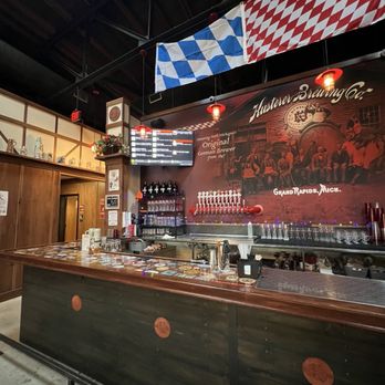 Kusterer Brauhaus - Beer Bar Near Me - Grand Rapids, Michigan