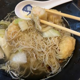Noodle soup with shrimp dumplings ;)