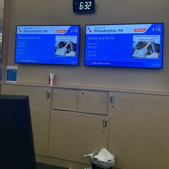 American Airlines - This the scene after 7 hours and waiting - Airlines Near Me - Philadelphia, Pennsylvania American Airlines - This the scene after 7 hours and waiting - Airlines Near Me - Philadelphia, Pennsylvania