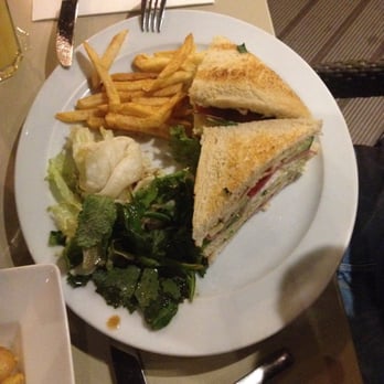 Midpoint - Club sandwich - Turkish Near Me - Istanbul, 34