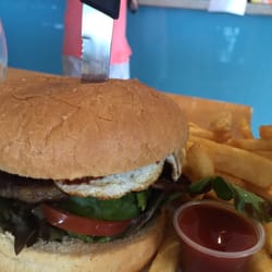 Burleigh Beach Club - Big burger