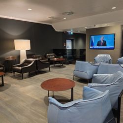 Club Sea - Leonardo - Seating area - The nicer side to the left ..