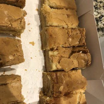 One Crafty Cat - Lemon Shandy Butter Cake - pieces cut in half - Desserts Near Me - Puyallup, Washington One Crafty Cat - Lemon Shandy Butter Cake - pieces cut in half - Desserts Near Me - Puyallup, Washington