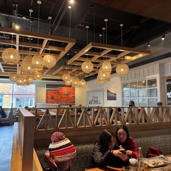 Pacific Catch - Welcoming interior - Seafood Near Me - Dublin, California