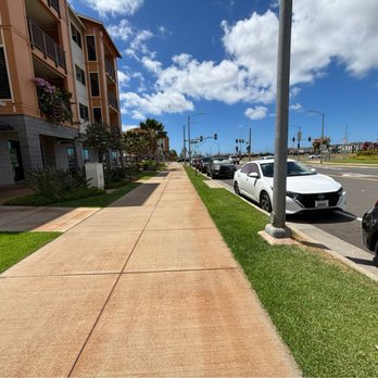 Little Manila Market - On street parking - International Grocery Near Me - Ewa Beach, Hawaii