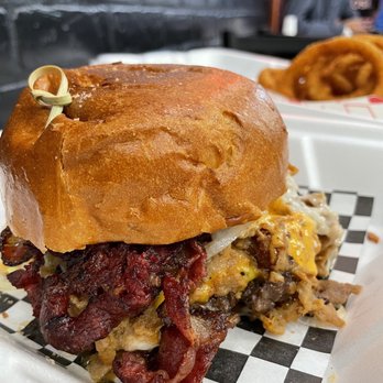 OMG! Burger - Spring - Tornado burger - Hot Dogs Near Me - Spring, Texas