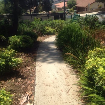 Bel Aire Ballfield - Parks Near Me - Burbank, California