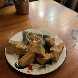 deep-fried tofu w dipping sauce deep-fried tofu w dipping sauce