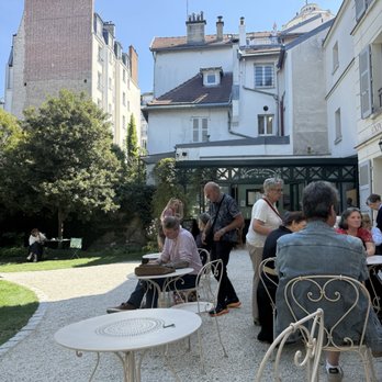 Le Musée de Montmartre - Photo 3: Garden cafe - Museums Near Me - Paris, 75 Le Musée de Montmartre - Photo 3: Garden cafe - Museums Near Me - Paris, 75