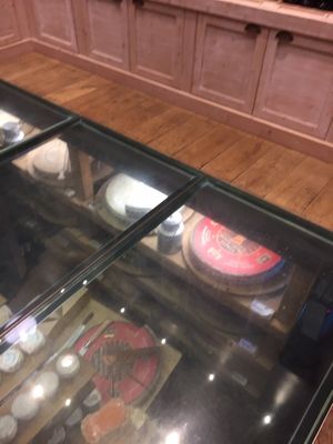 Fromagerie Pierre Gay by null