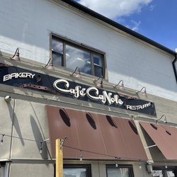 Cafe CaNole - Entrance