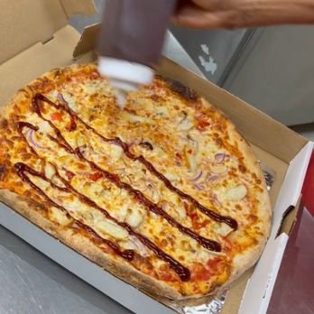 Pizzeria King - BBQ chicken pizza - Pizza Near Me - Pickering, Ontario Pizzeria King - BBQ chicken pizza - Pizza Near Me - Pickering, Ontario