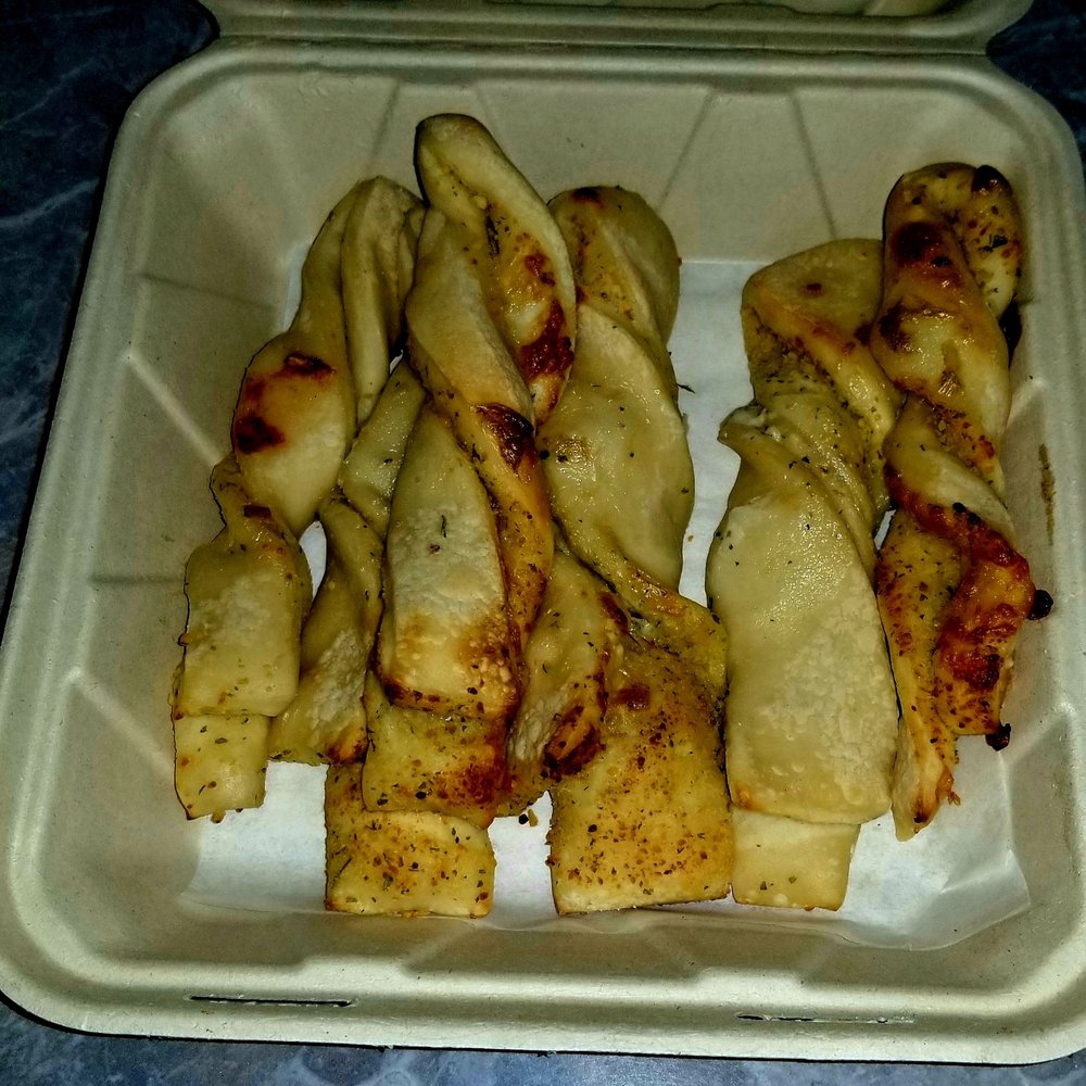 Round Table Pizza - Garlic Twists - Pizza Near Me - Kailua, Hawaii Round Table Pizza - Garlic Twists - Pizza Near Me - Kailua, Hawaii