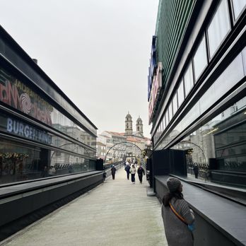 Centro Comercial A Laxe - Land bridge - Shopping Centers Near Me - Vigo, PO