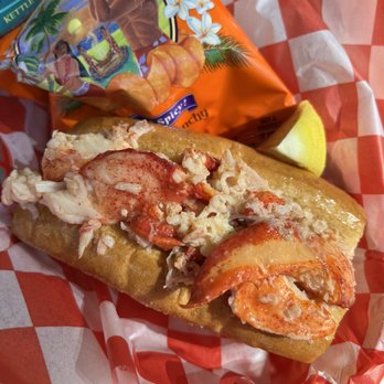 Fat Cheeks Hawaii - Lobster roll. Yum - Sandwiches Near Me - Honolulu, Hawaii Fat Cheeks Hawaii - Lobster roll. Yum - Sandwiches Near Me - Honolulu, Hawaii