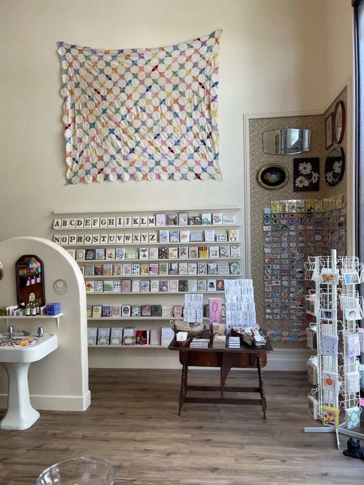 LITTLE SWISS CHALET 594 E Colorado Blvd, Pasadena, California