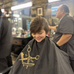 Laveen's Barbershop