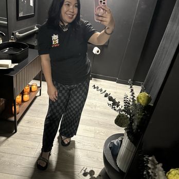 This Creative Space - Such a cute bathroom with the coolest ambiance with preserved flowers! - Hair Salons Near Me - Vacaville, California This Creative Space - Such a cute bathroom with the coolest ambiance with preserved flowers! - Hair Salons Near Me - Vacaville, California