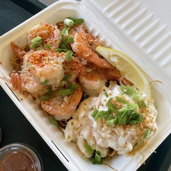 Barkada Edmonds - Garlic shrimp & mac salad - Filipino Near Me - Edmonds, Washington