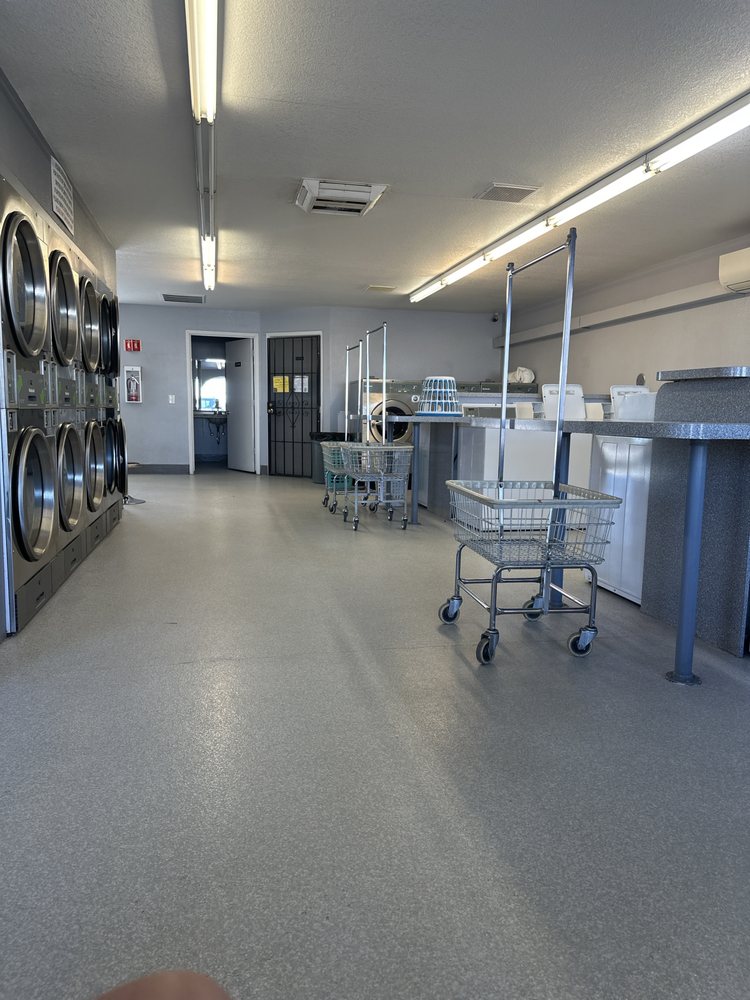KIOWA LAUNDROMAT 13 Photos & 10 Reviews 2610 Kiowa Blvd N, Lake
