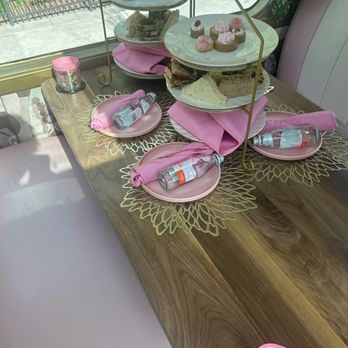 Tea Around Town - Bus Tours Near Me - Atlanta, Georgia