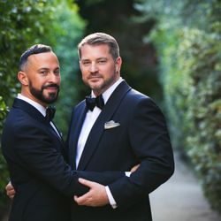 Pride Notary & Wedding Services - Wedding officiant and Minister. Let us solemnize your beautiful day!