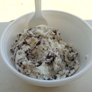 Scoops in Bellevue - A scoop of chocolate chip ice cream can't hurt. - Ice Cream & Frozen Yogurt Near Me - Bellevue, Pennsylvania