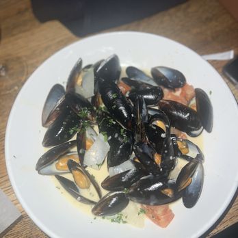 Arabesque - Steamed Mussels - Mediterranean Near Me - Columbia, South Carolina Arabesque - Steamed Mussels - Mediterranean Near Me - Columbia, South Carolina