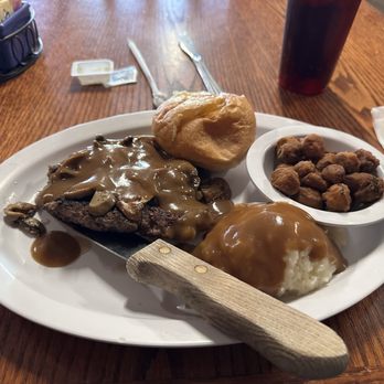 Mamaw's Cafe & Catering - Desserts Near Me - Prague, Oklahoma