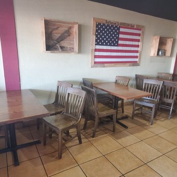 JL Smokehouse - Main seating area - Barbeque Near Me - Phoenix, Arizona JL Smokehouse - Main seating area - Barbeque Near Me - Phoenix, Arizona