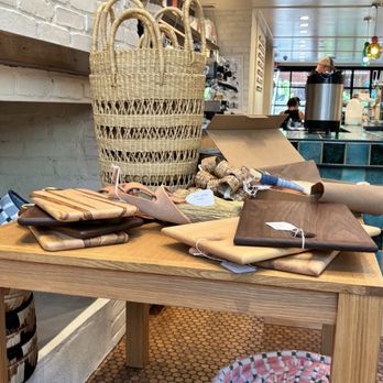 Anew Cafe and Goods - Coffee & Tea Near Me - New York, New York