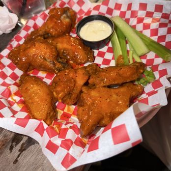 Kelliann's Bar & Grill - Wings - Bars Near Me - Philadelphia, Pennsylvania Kelliann's Bar & Grill - Wings - Bars Near Me - Philadelphia, Pennsylvania